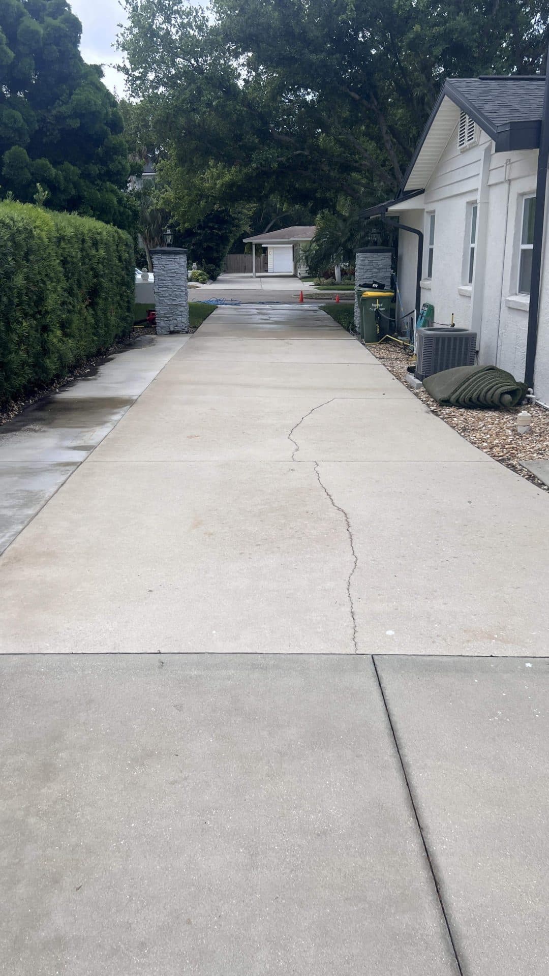 1671 North Drive Sarasota Fl Paver Seal and driveway clean after photo (35)