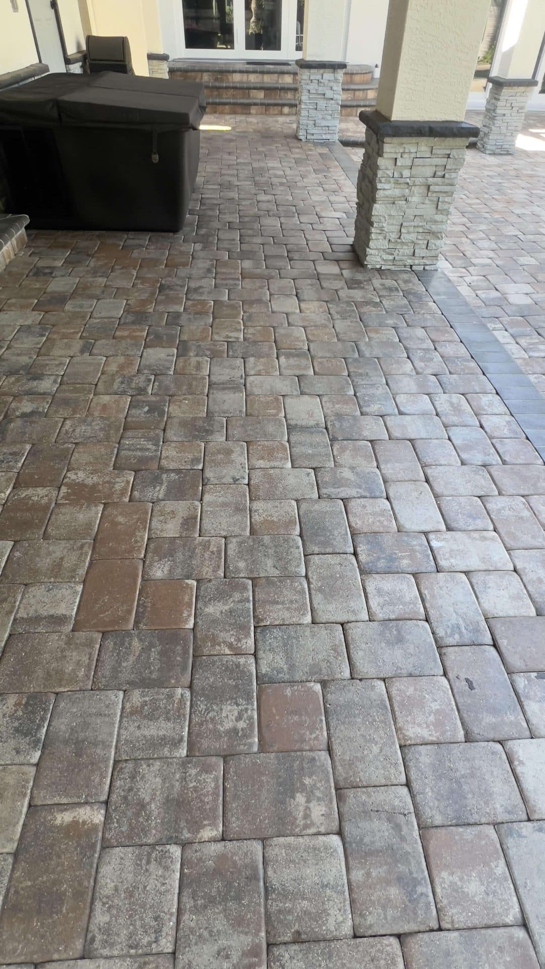 1671 North Drive Sarasota Fl Paver Seal and driveway clean after photo (6)