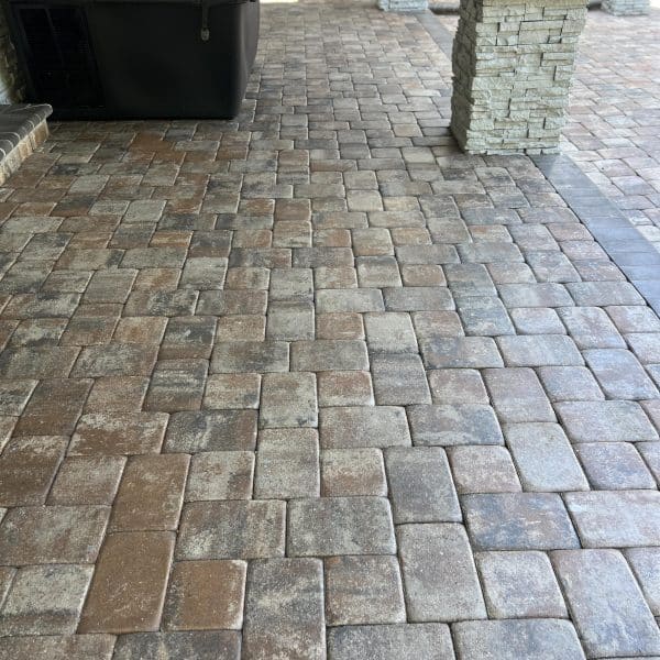 Sarasota Paver Sealing experts and driveway clean after photo (7)
