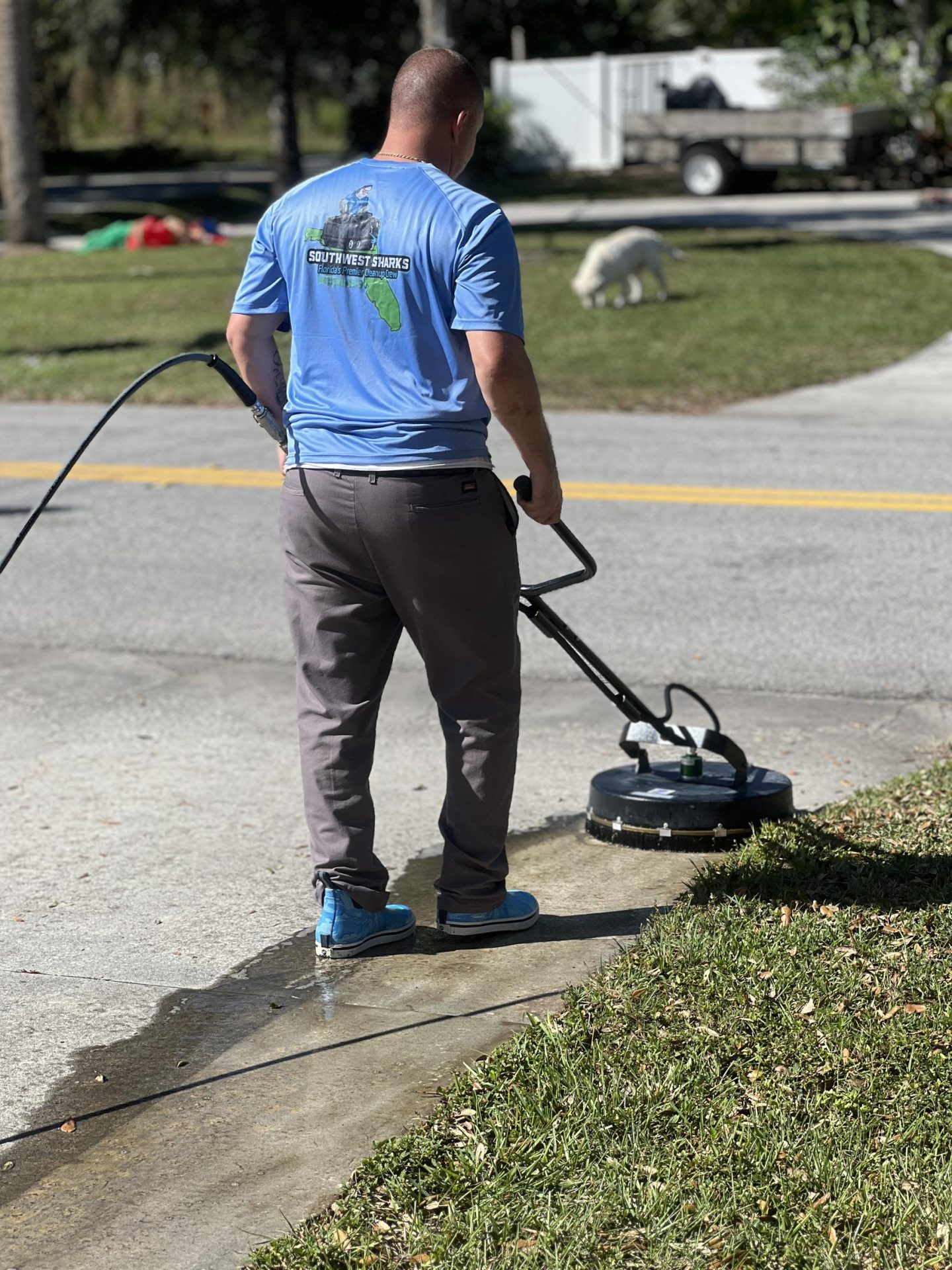 2135 West Leewyn Dr Sarasota driveway and sidewalk cleaning before and during (39)