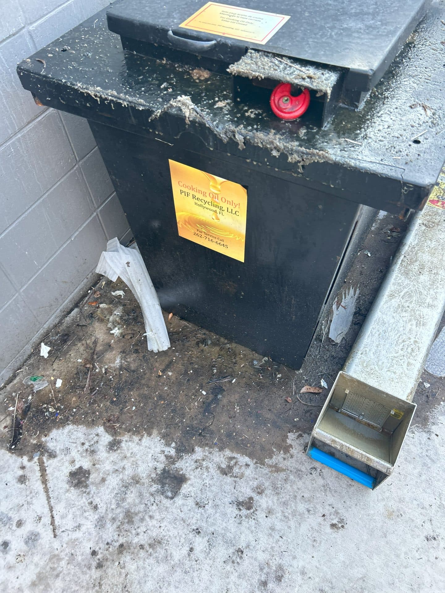 Yard House Grease Trap Clean Out (10)