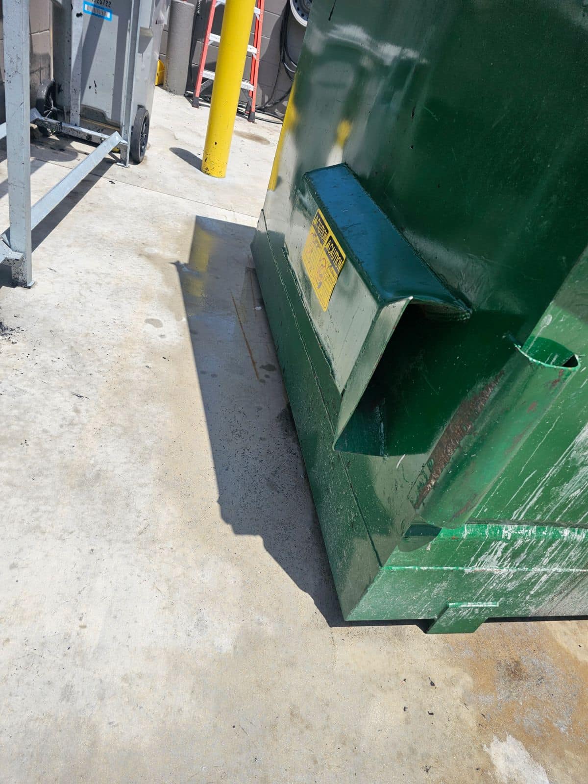 Yard House Grease Trap Clean Out (8)